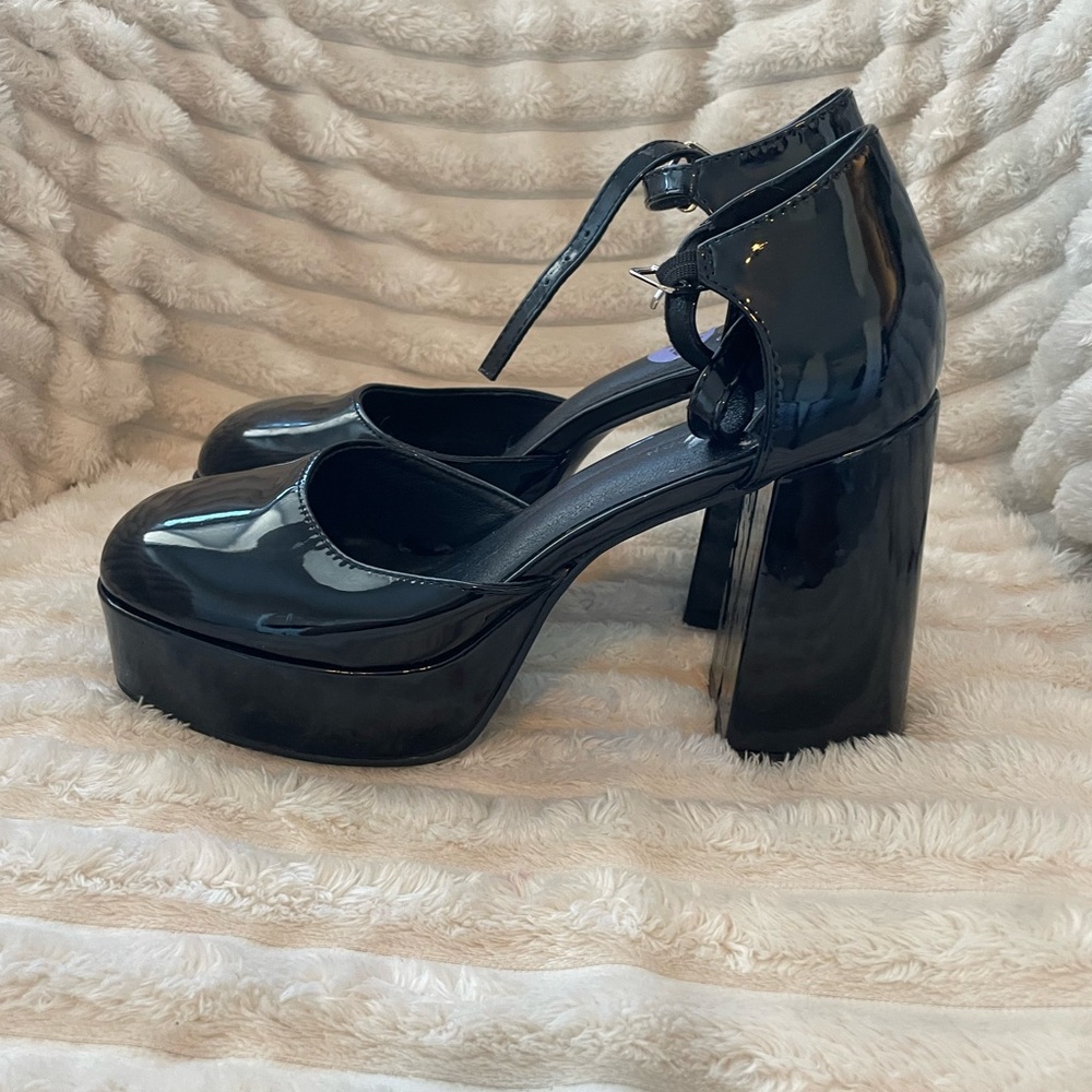 Black Platform Heels - Like new